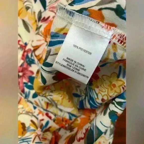 Status by Chenault Print floral
Midi Skirt size SMALL - Picture 6 of 6